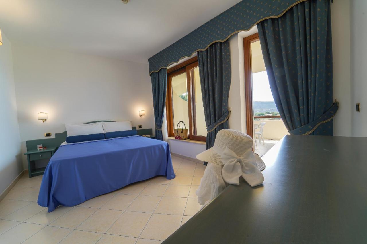 Hotel Scoglio Del Leone Zambrone Esterno foto